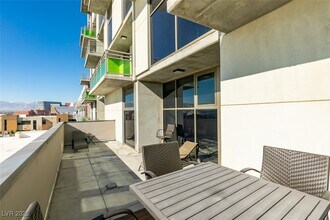 353 E Bonneville Ave in Las Vegas, NV - Building Photo - Building Photo