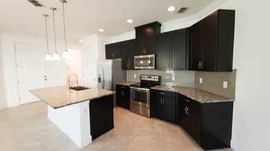14083 Tarvin St in Orlando, FL - Foto de edificio - Building Photo