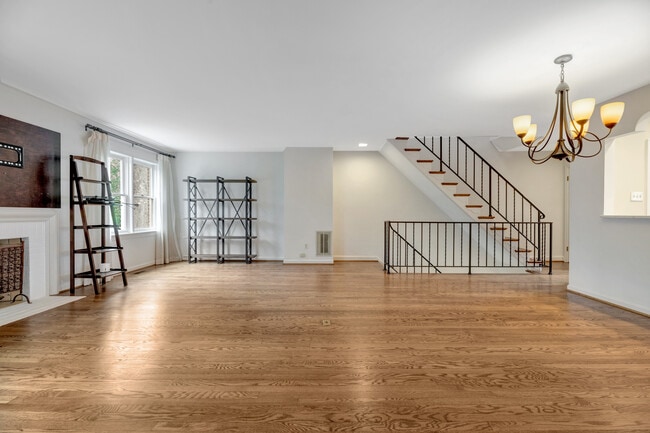 property at 1053 N George Mason Dr