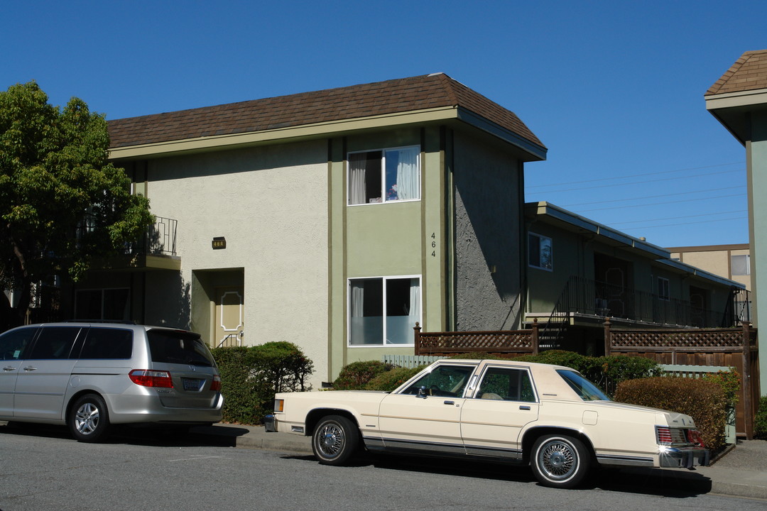 464 Lincoln Cir in Millbrae, CA - Building Photo