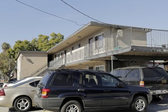 Artesia Apartments in Long Beach, CA - Building Photo - Building Photo