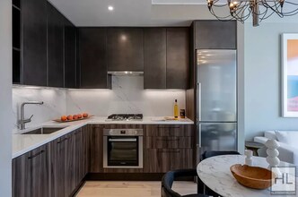 SPACIOUS LUXURY 2 BED WITH PRIVATE TERRACE in New York, NY - Building Photo - Building Photo