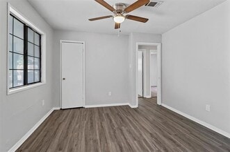 3735 Morris St in Dallas, TX - Building Photo - Building Photo