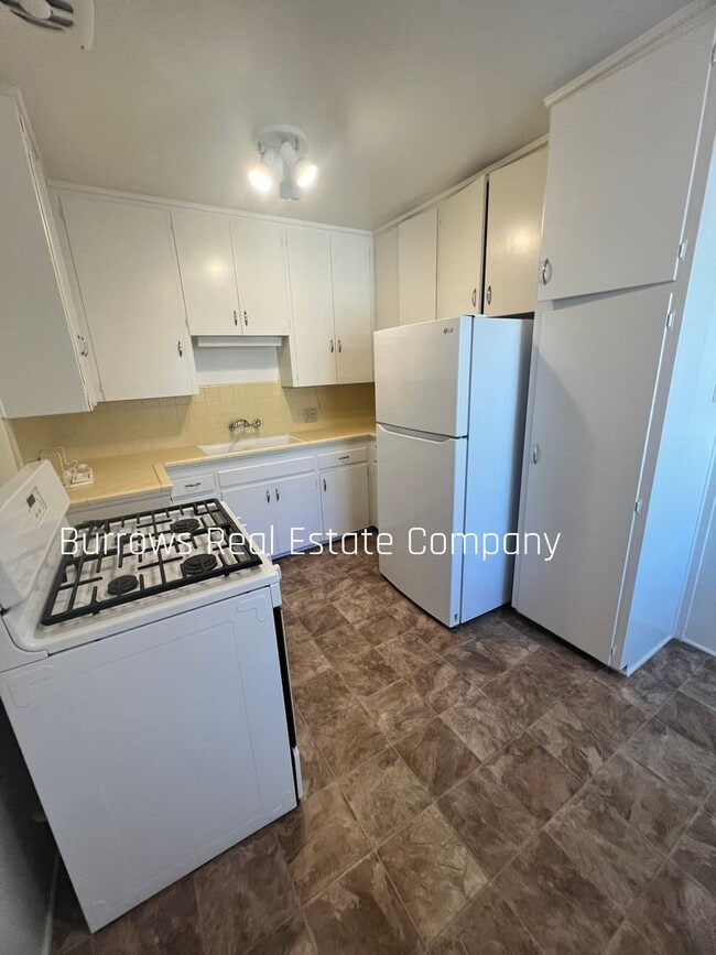 267 N Dos Caminos Ave in Ventura, CA - Building Photo - Building Photo