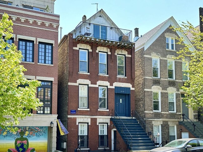 property at 2141 W Webster Ave