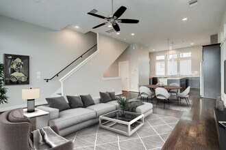 2114 Sabine St in Houston, TX - Building Photo - Building Photo