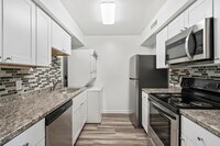 18420 Lotus Ct photo'