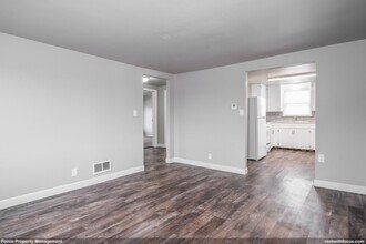 854 2nd St in Menasha, WI - Building Photo - Building Photo