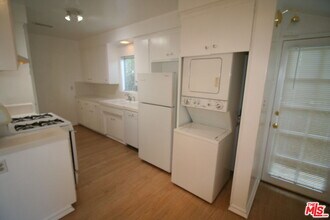 15008 Greenleaf St in Los Angeles, CA - Building Photo - Building Photo