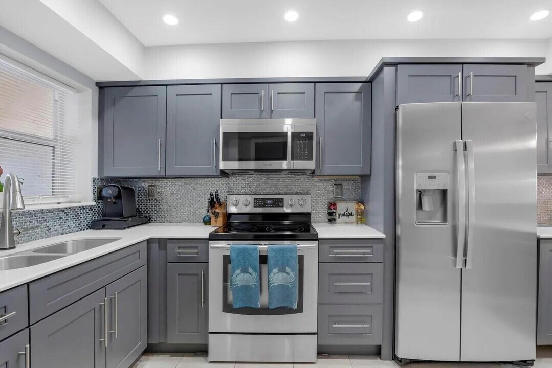 1839 SE 4th St in Pompano Beach, FL - Foto de edificio