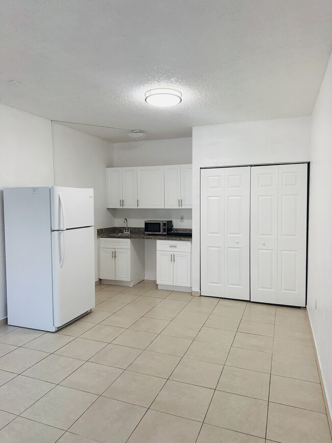 property at 14945 SW 38th St