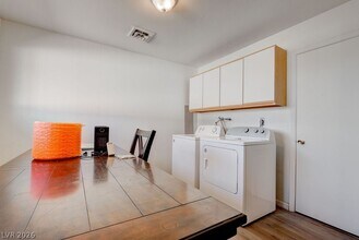 1489 Santa Anita Dr in Las Vegas, NV - Building Photo - Building Photo