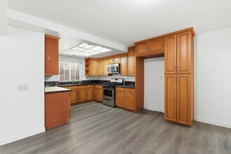 29016 Lillyglen Dr in Santa Clarita, CA - Building Photo - Building Photo