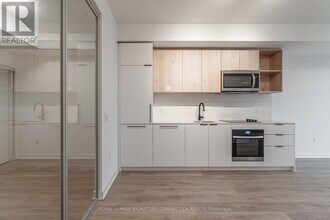 1185 Dupont St in Toronto, ON - Building Photo - Building Photo