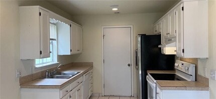 405 E Mimosa Pl in Rogers, AR - Building Photo - Building Photo