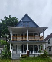 10602 Earle Ave in Cleveland, OH - Building Photo
