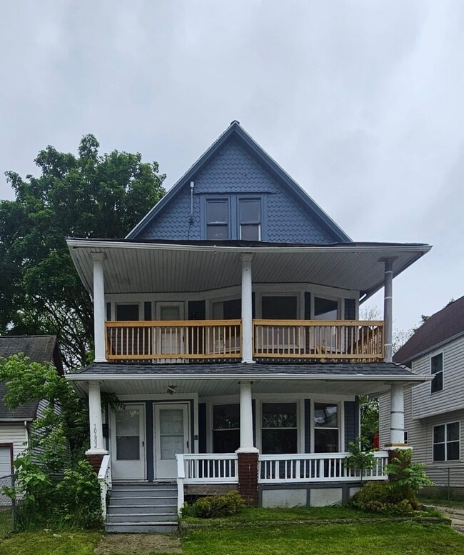 property at 10602 Earle Ave