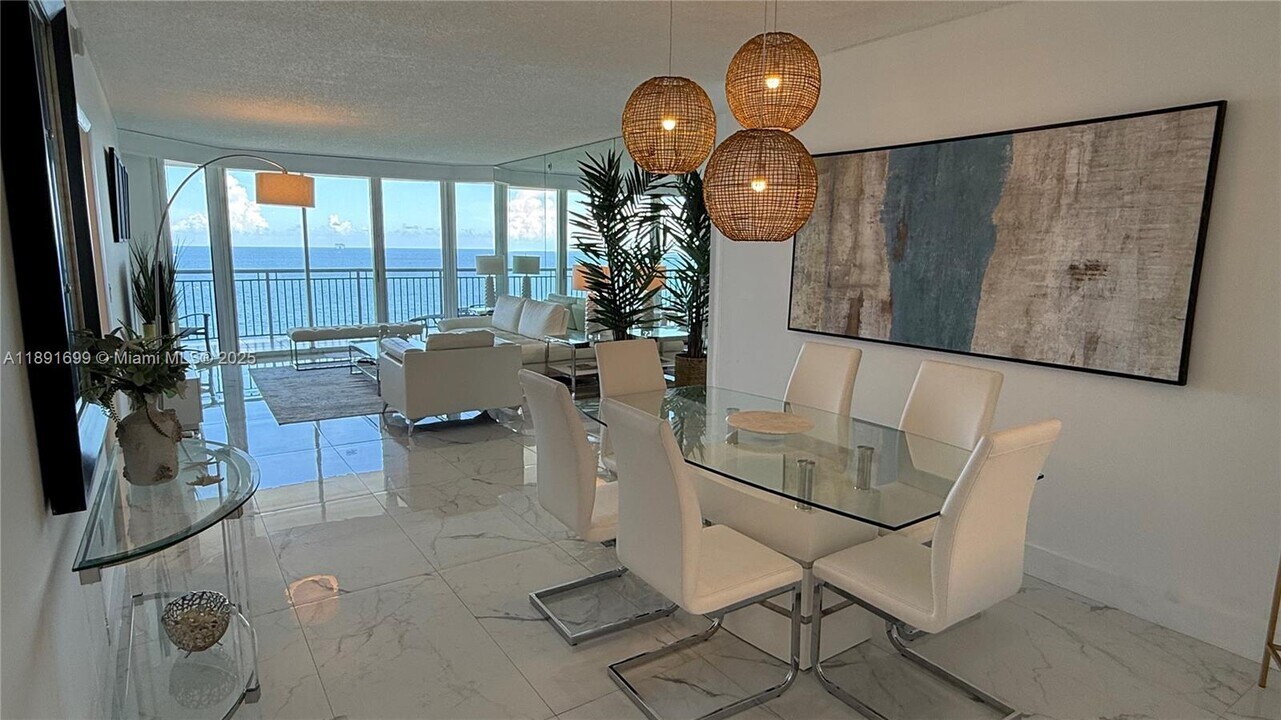 17375 Collins Ave in Sunny Isles Beach, FL - Building Photo