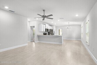 1059 Grantham Ln in Palm Bay, FL - Building Photo - Building Photo