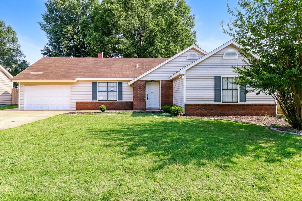 7133 Butterfly Dr in Memphis, TN - Building Photo