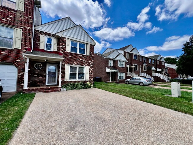 5323 Canterford Ln in Virginia Beach, VA - Building Photo - Building Photo