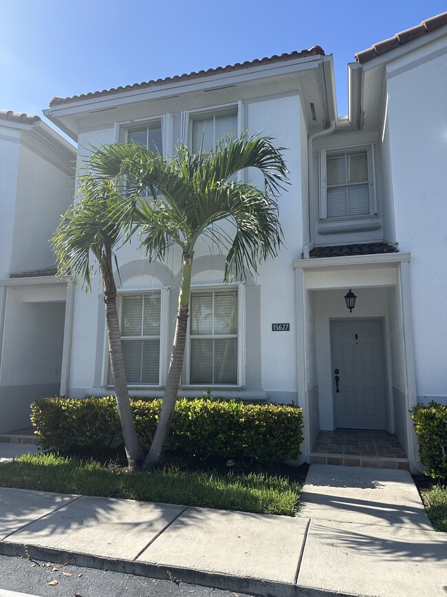 property at 15627 SW 40th St