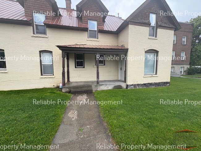 124 N Corner St, Unit 2