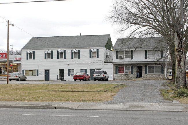 301-305 N Cumberland St in Lebanon, TN - Building Photo - Building Photo