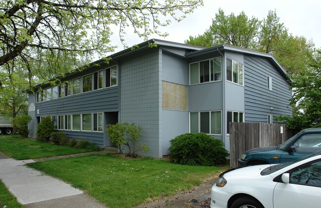 Partner's Palace in Corvallis, OR - Foto de edificio - Building Photo