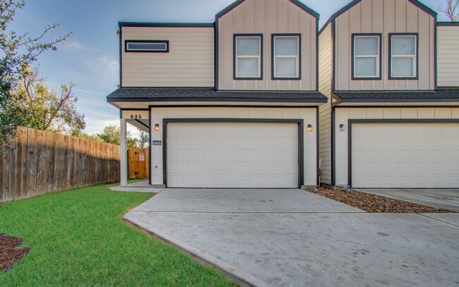 835 S Victory Dr in Houston, TX - Building Photo - Building Photo
