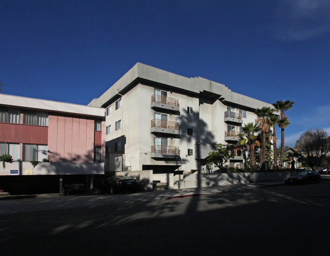 1809 N Berendo St in Los Angeles, CA - Building Photo - Building Photo