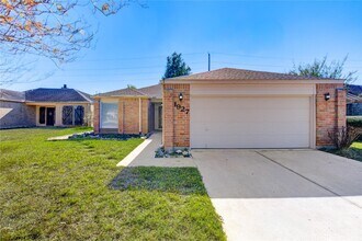 1927 Ash Meadow Dr in Houston, TX - Building Photo - Building Photo