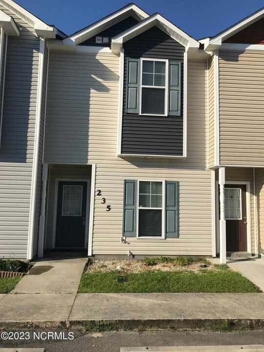 235 Caldwell Loop Photo