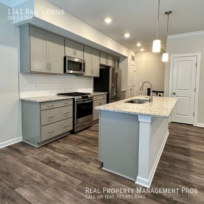 property at 1341 Railroad Ave