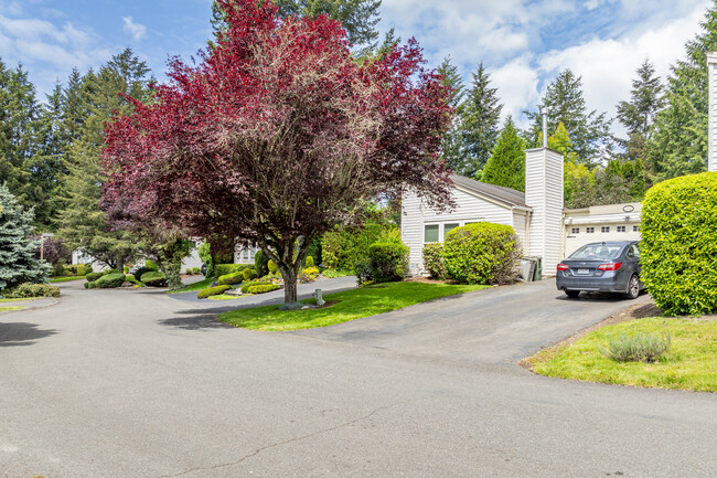 Lake Meridian Village in Kent, WA - Building Photo - Building Photo