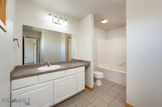 2938 Warbler Way in Bozeman, MT - Building Photo - Building Photo