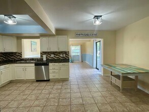 3646 Mary Ln in Sarasota, FL - Building Photo - Building Photo