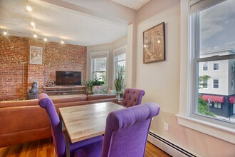 248 Hampshire St, Unit 2 in Cambridge, MA - Building Photo - Building Photo