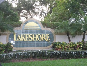 51 N lakeshore Dr in Hypoluxo, FL - Building Photo - Building Photo