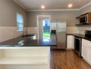 4221 Marina St in Houston, TX - Building Photo - Building Photo