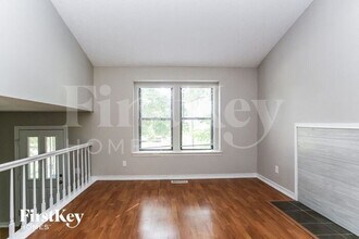 6976 Finchley Dr in Reynoldsburg, OH - Building Photo - Building Photo