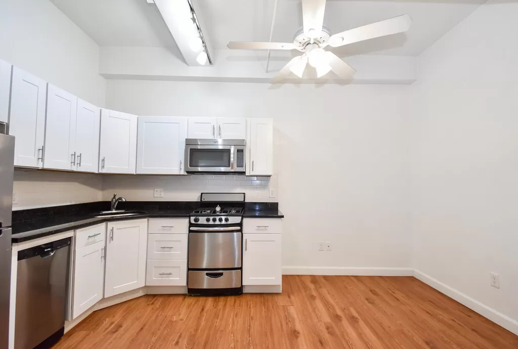 23 Hemenway St, Unit 1 in Boston, MA - Building Photo