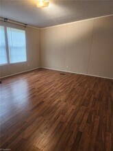 864 Perry Rd in Troutman, NC - Building Photo - Building Photo