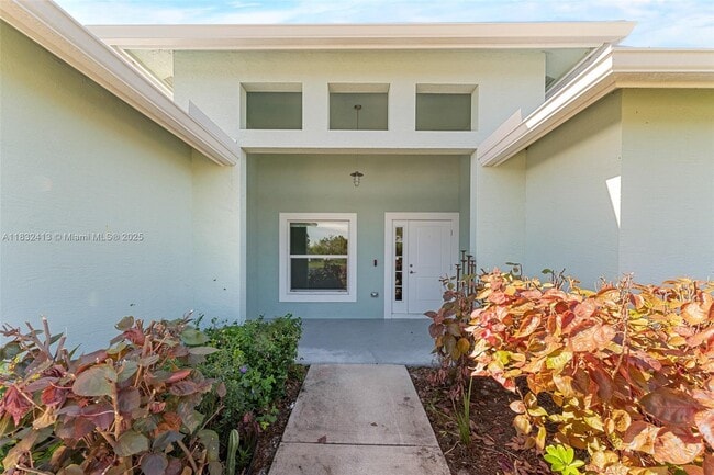 4610 SW Masefield St in Port St. Lucie, FL - Building Photo - Building Photo