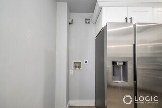 42 W 500 N in Salt Lake City, UT - Building Photo - Building Photo