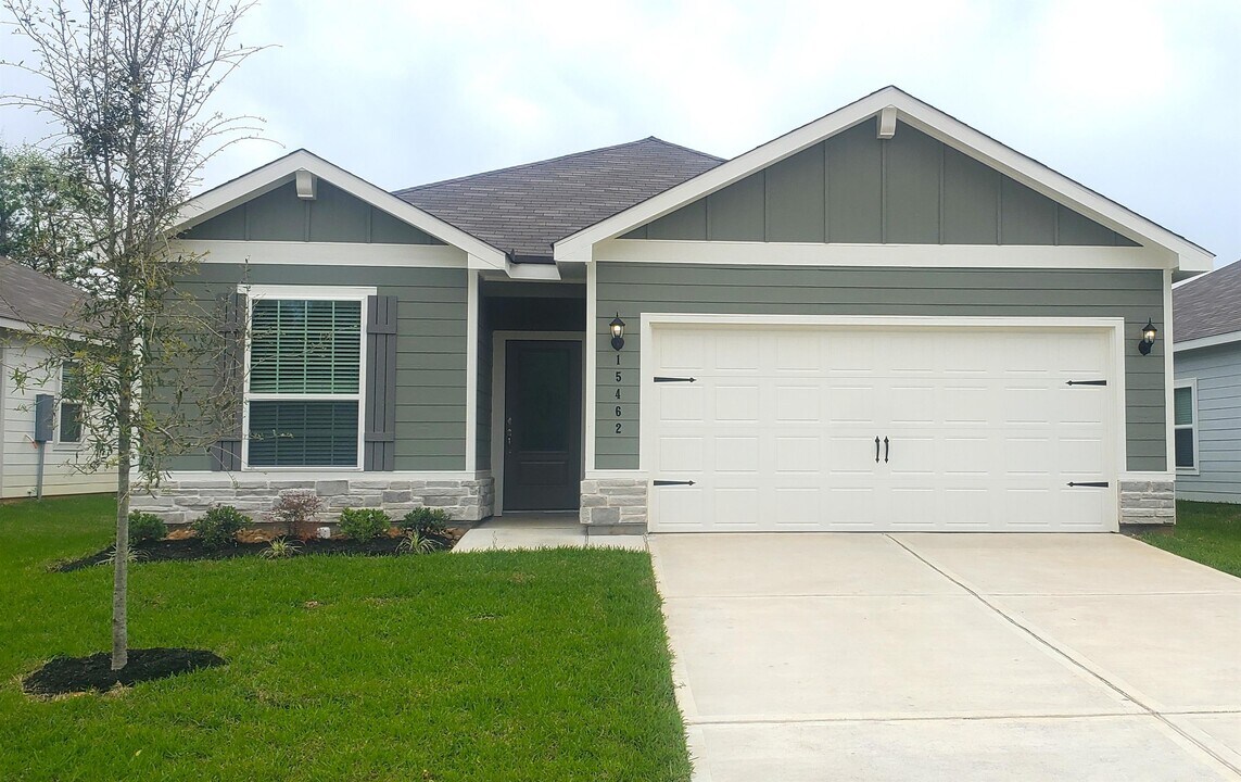 15462 Maple Ter Dr in Conroe, TX - Building Photo