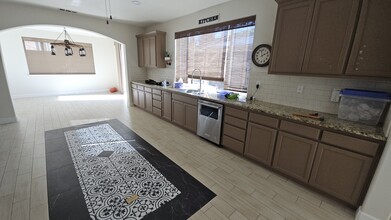 6 Farentino Ct in American Canyon, CA - Foto de edificio - Building Photo