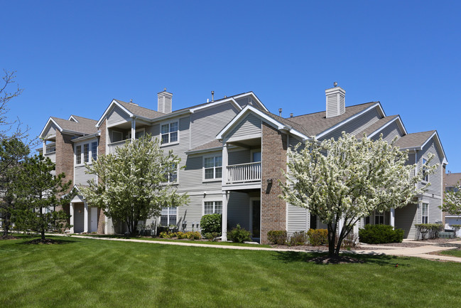 Landings at Amhurst Lake in Waukegan, IL - Building Photo - Building Photo