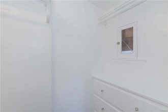 1001 Monterey Rd in Glendale, CA - Building Photo - Building Photo