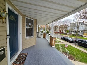 10 Washington Terrace in East Orange, NJ - Building Photo - Building Photo
